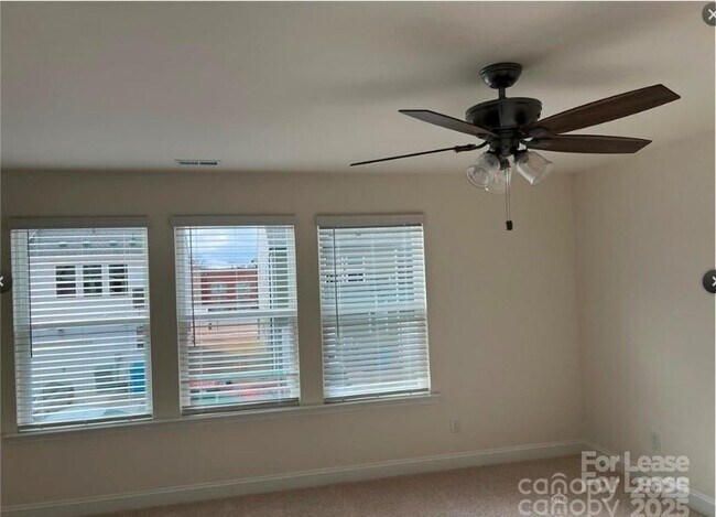 Building Photo - 1522 Cedar Tree Dr