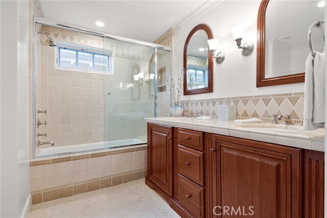 Building Photo - 5 Stickley Dr