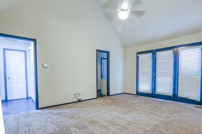 Building Photo - Modern 3BR/2BA Home in Jenks School Distri...