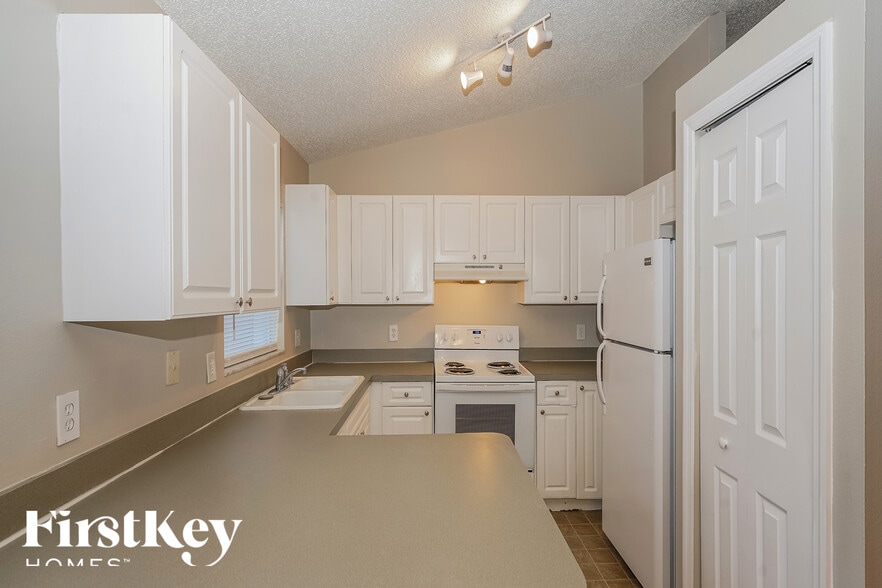 Building Photo - 797 Chestnut Ave