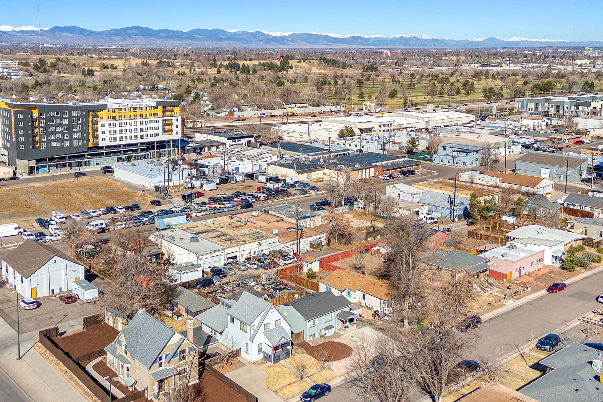 Building Photo - 2075 S Acoma St