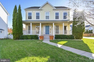 Building Photo - 18405 Carved Stone Ct