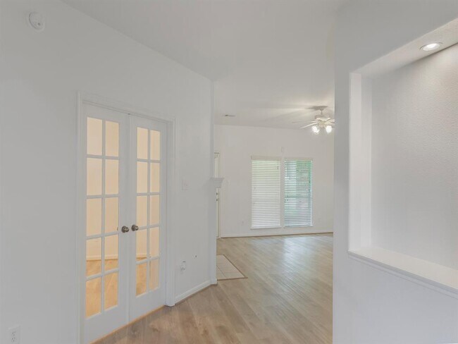 Building Photo - 51 N Regan Mead Cir