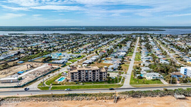 Building Photo - 2390 Ocean Shore Blvd
