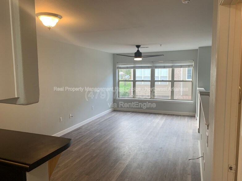 Building Photo - 1866 N Scull Creek Dr