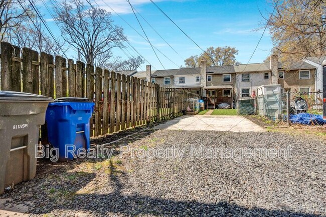 Building Photo - 178 Sunrise Dr