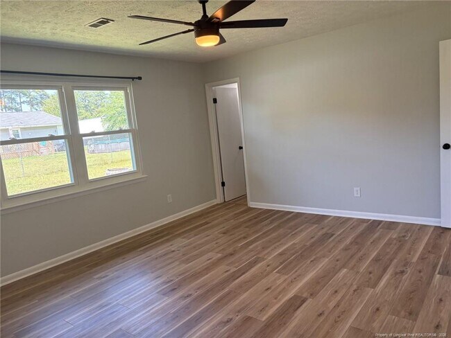 Building Photo - 7212 Reedy Creek Dr