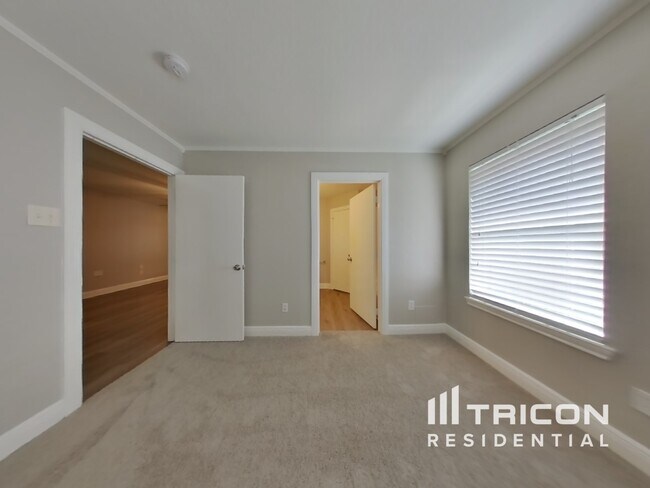 Building Photo - 4738 Black Rock St
