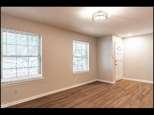 Building Photo - 6809 Canna Rd