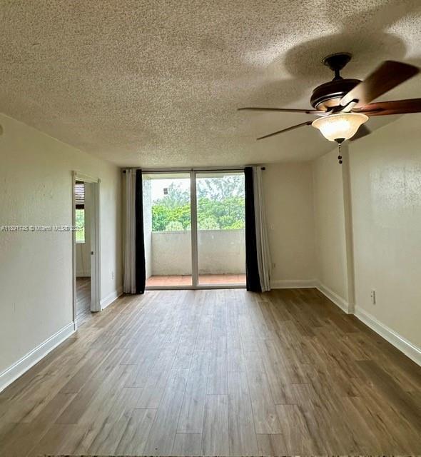 Building Photo - 10000 NW 80th Ct