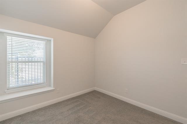 Building Photo - 1405 Bentwood Dr