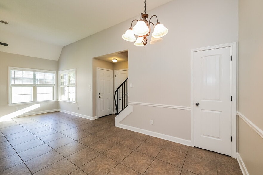 Building Photo - 5279 Conifer View Ln