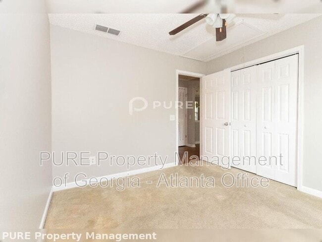 Building Photo - 553 Scrooch Ct