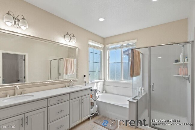 Building Photo - 5 br, 3.5 bath House - 5039 Osborne Circle...