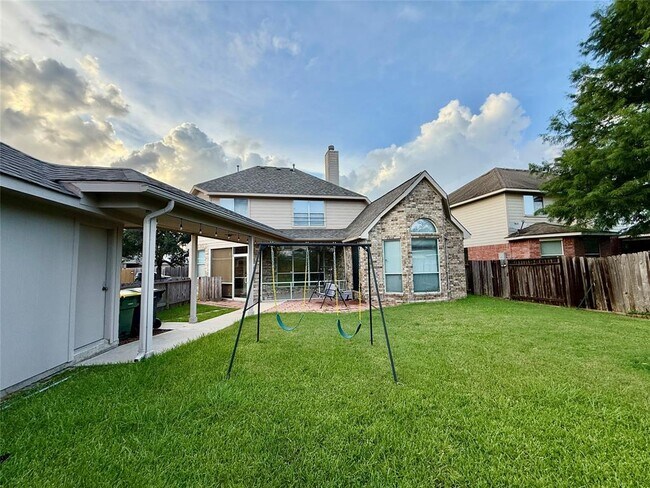 Building Photo - 10204 Dawn Brook Dr