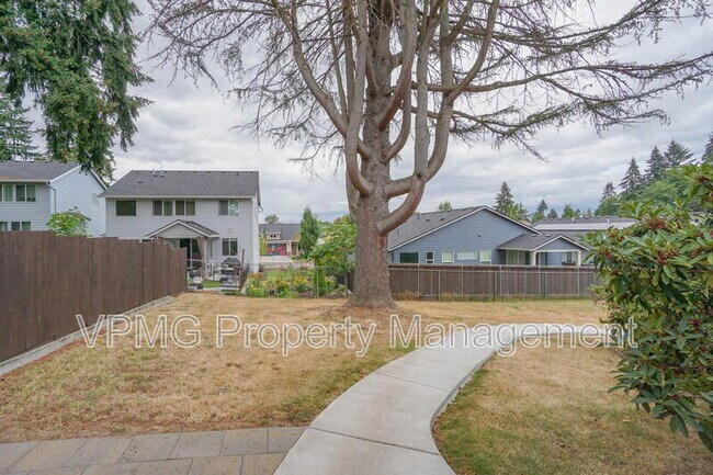 Building Photo - 6904 NE 70th St