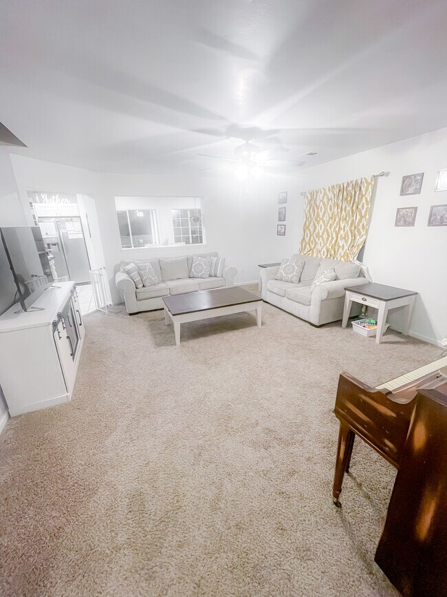 Building Photo - 412 Catawba Dr