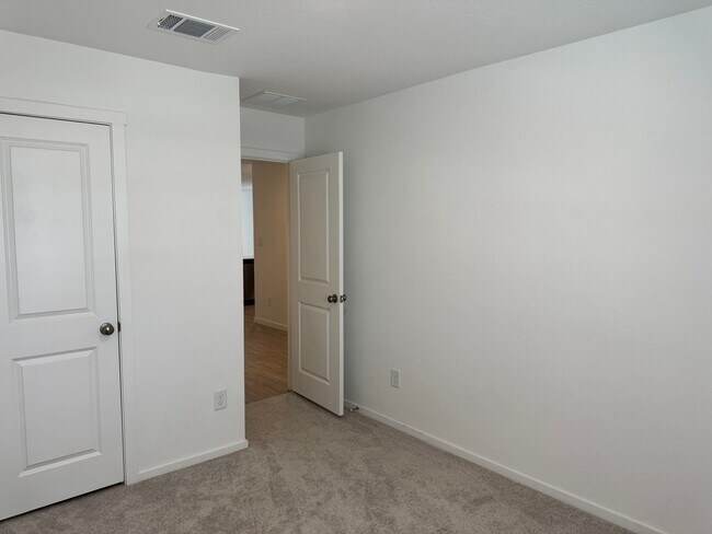 Building Photo - 12931 Kathleen St