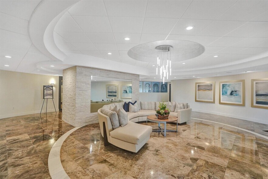 Building Photo - 3800 Galt Ocean Dr