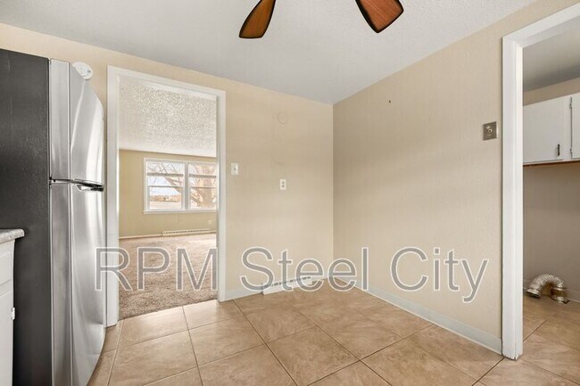 Building Photo - 1009 Constitution Rd