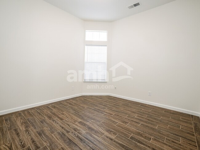 Building Photo - 2983 Almazan Ct