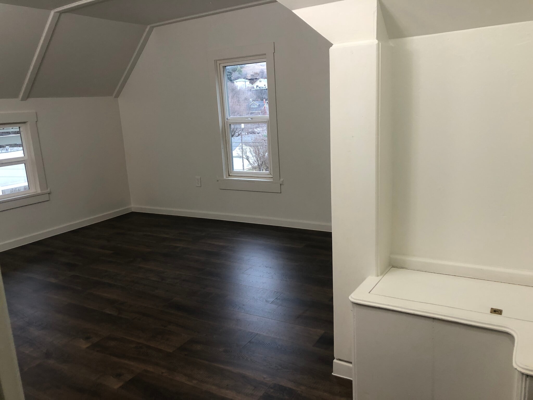 Building Photo - 708 S East St