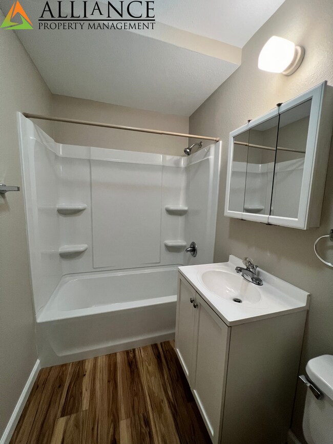 Building Photo - 1022 Humboldt St