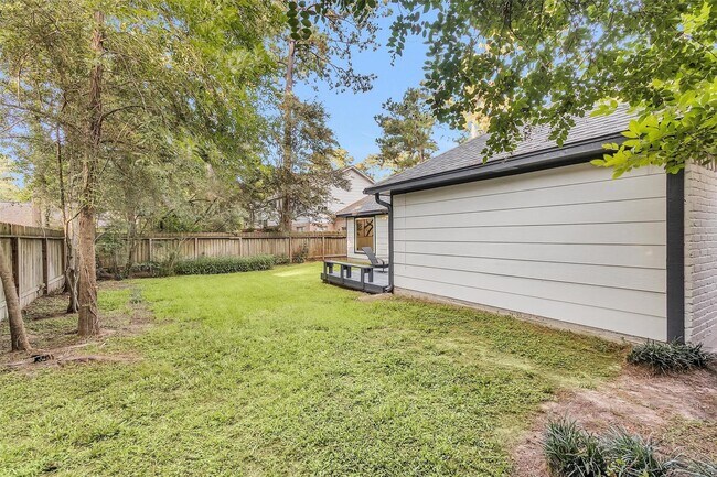 Building Photo - 6 Spurwood Ct