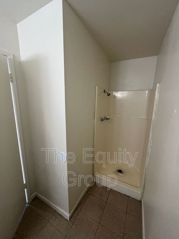 Building Photo - 9310 Rd 236