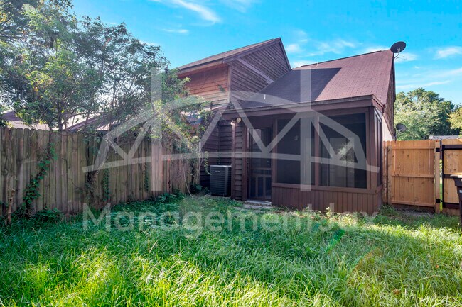 Building Photo - 7621 Melissa Ct N