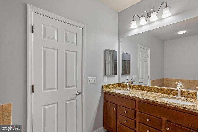 Building Photo - 42816 Lauder Terrace
