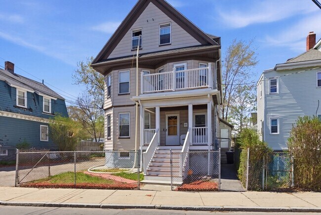 Building Photo - 82 Blake St