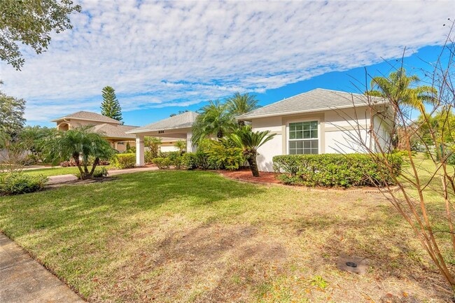 Building Photo - 1694 Town Park Dr