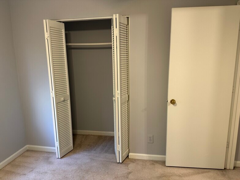 Building Photo - 1057 Rock Creek Ln