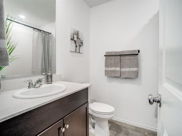 Building Photo - 1505 Helmoken Falls Dr