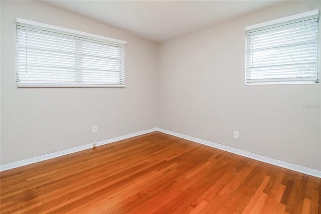 Building Photo - 408 N Blue Lake Terrace