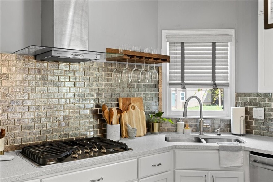 Kitchen - 8004 W 146th St