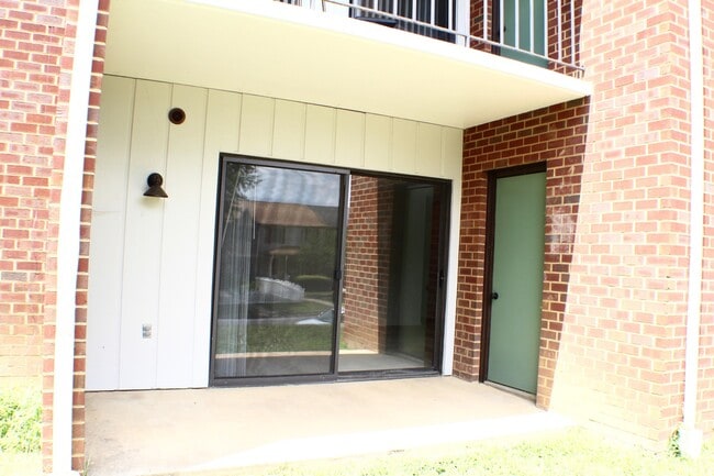 Building Photo - 1030-3 Blue Ridge Dr