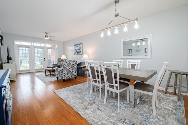 Building Photo - 235 Atlantis Cir