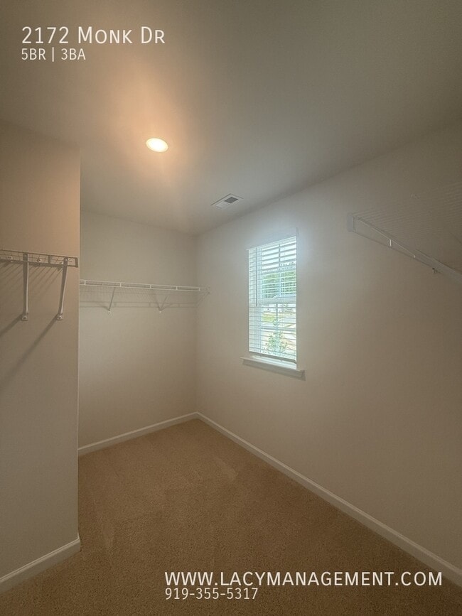 Building Photo - 2172 Monk Dr