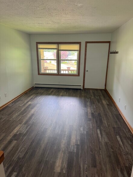 Building Photo - 80 Mary Ann Ln