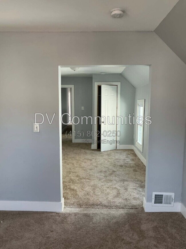 Building Photo - 2084 W 81st St