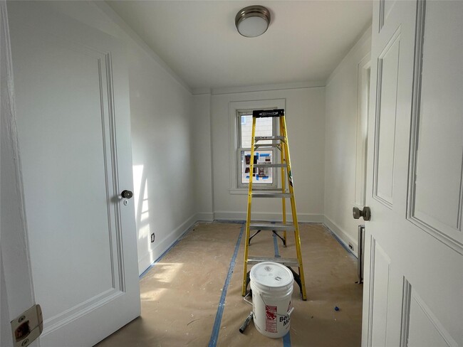 Building Photo - 23 Lee Ave