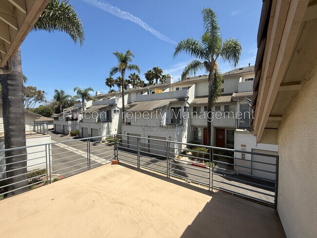 Building Photo - 325 Blue Dolphin Dr