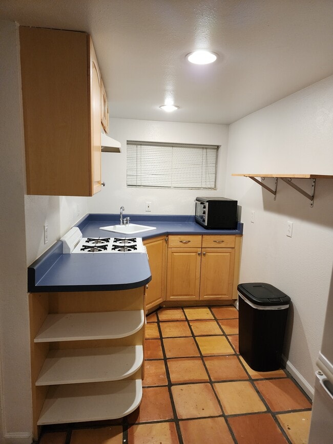 Building Photo - 920 Laurel St