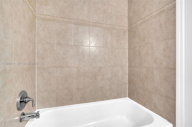 Building Photo - 1491 Sorrento Dr