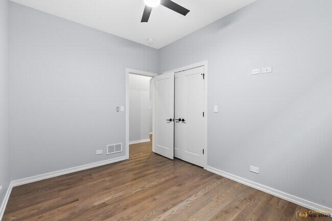 Building Photo - 4402 S Prairie Ave