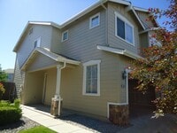 Building Photo - 2 bedroom, 2.5 bath and a loft in a quiet neighborhood