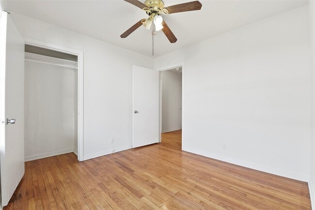 Building Photo - 7138 Mobud Dr