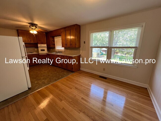 Building Photo - Spacious Ranch in North Lakes
